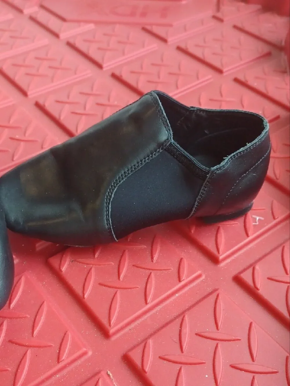 Weissman comfortable black